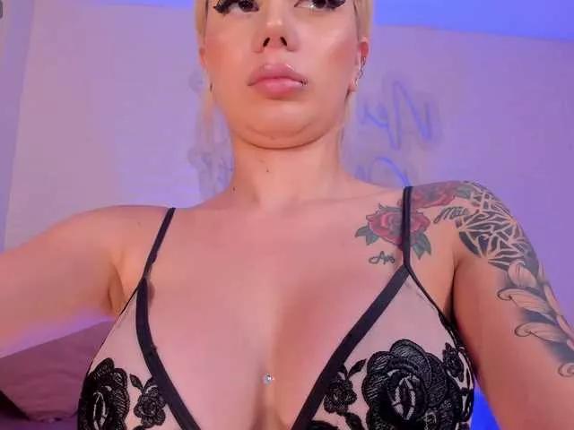 HannaConnor on BongaCams 