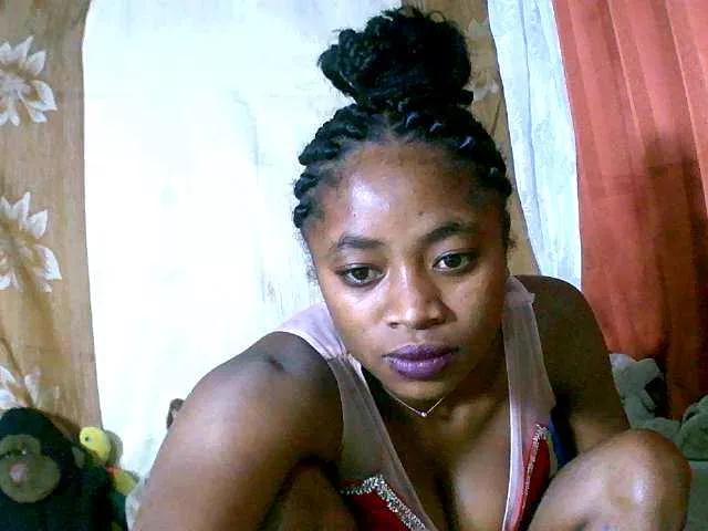 Honoratte on BongaCams 