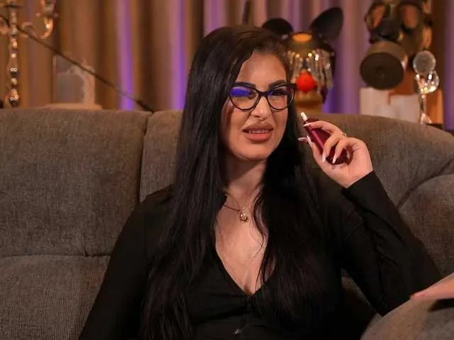 KellyKent on BongaCams