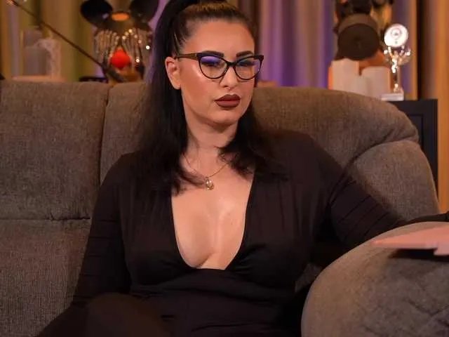 KellyKent on BongaCams