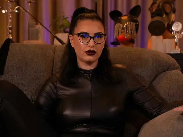 KellyKent on BongaCams