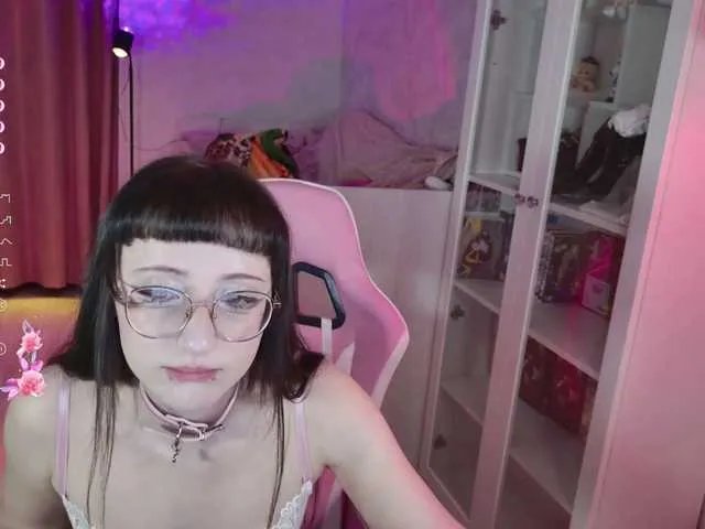 MiraJade on BongaCams