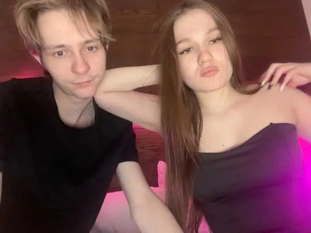 titsDestroy2007 on BongaCams