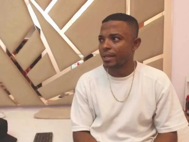 tu-y-yo19 on BongaCams