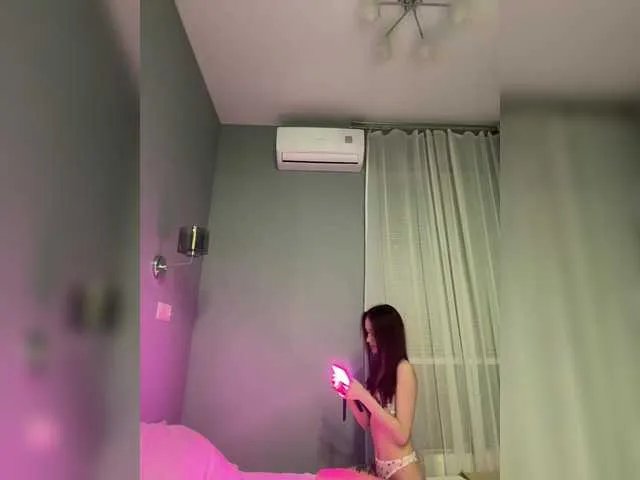 whiteTEAa on BongaCams