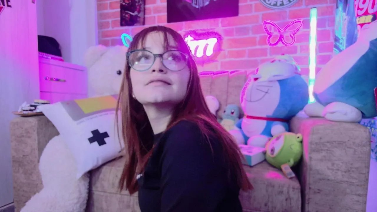 Littlejenn777 on Cam4