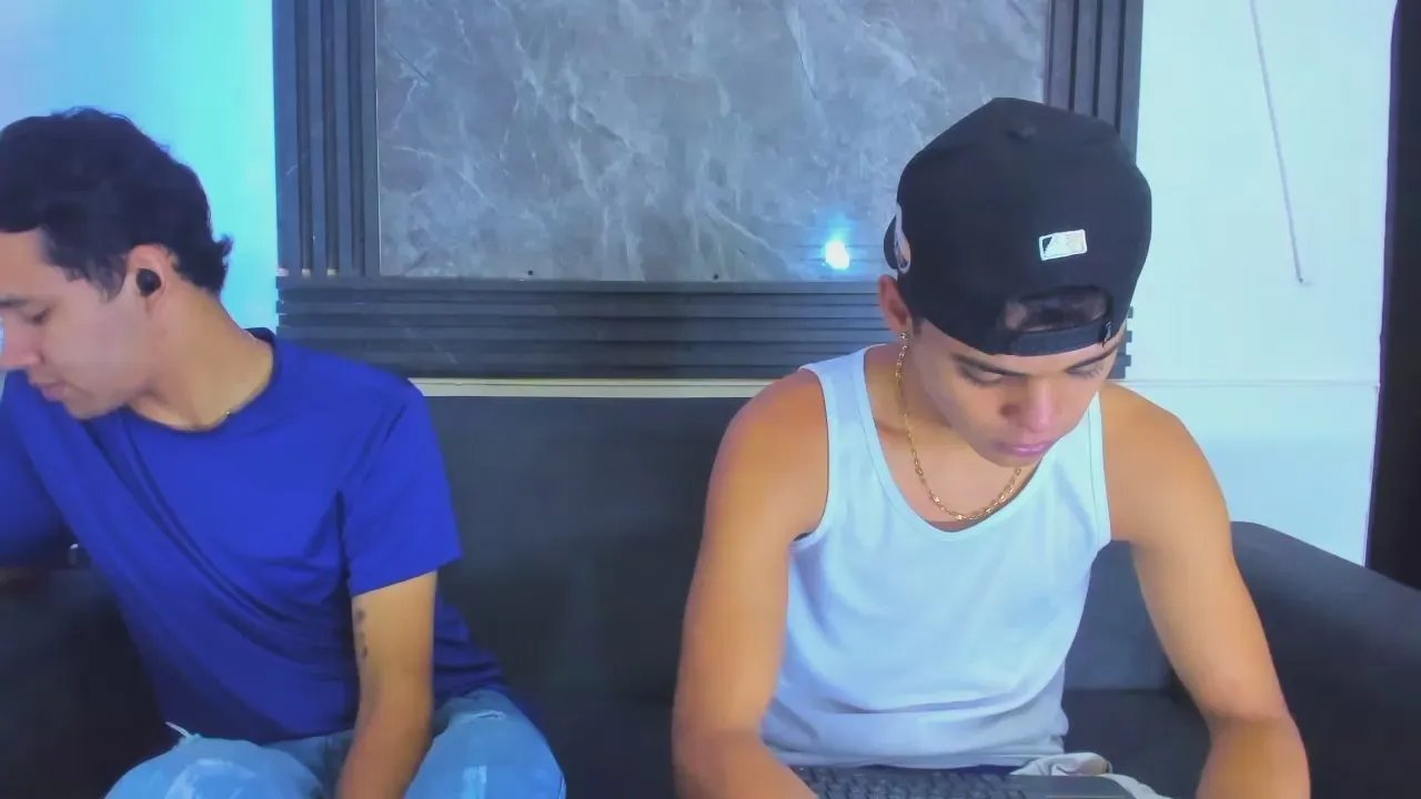 LostresBigBoys on Cam4