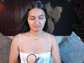 aida-jones on CamSoda 