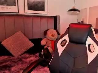 alaia-cute on CamSoda 