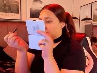 alaia-cute on CamSoda 
