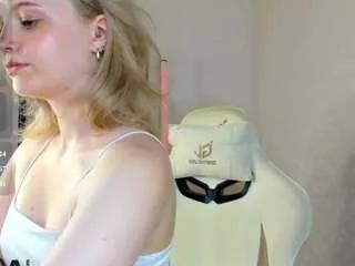 allice-cox on CamSoda 
