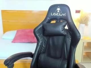 anahi17x on CamSoda 