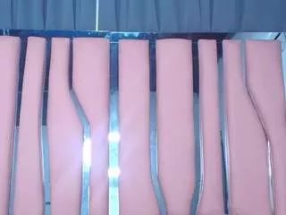 cristallrose69 on CamSoda