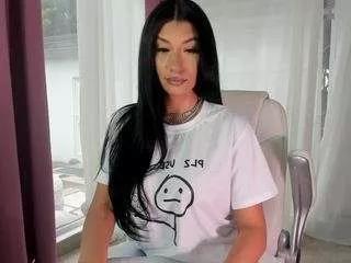 diamondt33n on CamSoda