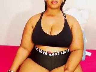 divinebooty93 on CamSoda 