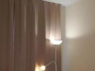 dollyhazlett on CamSoda 