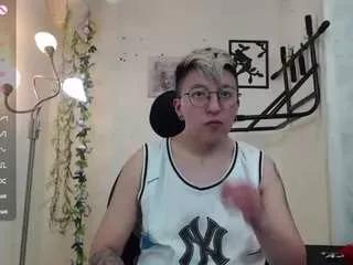 edwardtrans17 on CamSoda