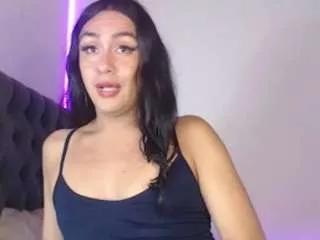 eemmiily on CamSoda 