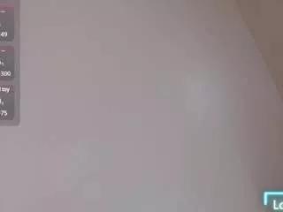 emeli-roushot on CamSoda 