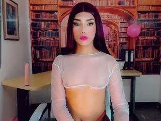 emeli-roushot on CamSoda 