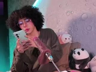 emma-nakamura on CamSoda 