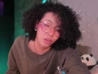 emma-nakamura on CamSoda 