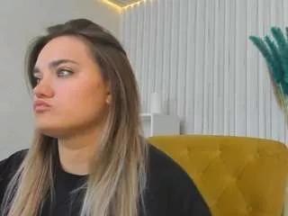 emma-reeed on CamSoda 