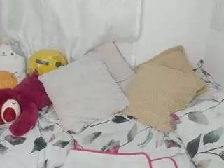 hallestrawberry on CamSoda 