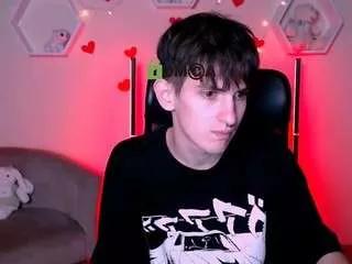 hot-dominic on CamSoda
