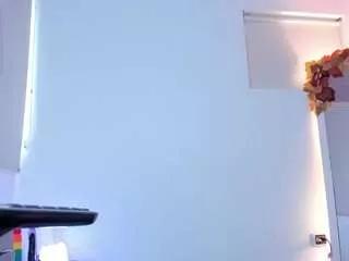 iriss-25 on CamSoda 