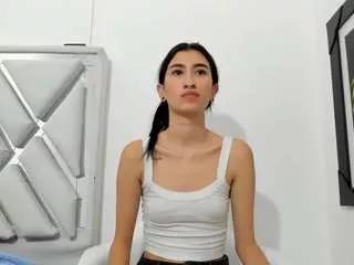 leslylove on CamSoda 