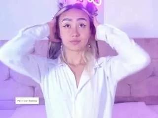 liaa-18 on CamSoda 