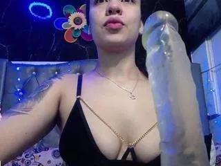 lila-gummy on CamSoda 