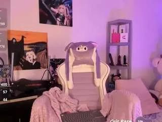 lolaa-bunny on CamSoda 