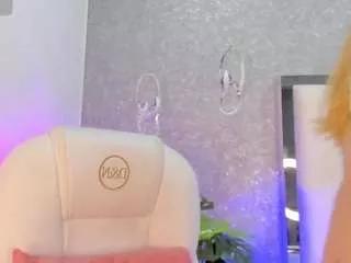 lucy-vega on CamSoda
