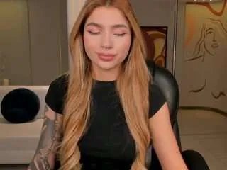 meganwest on CamSoda