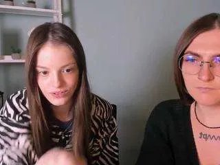 mia-starrr on CamSoda