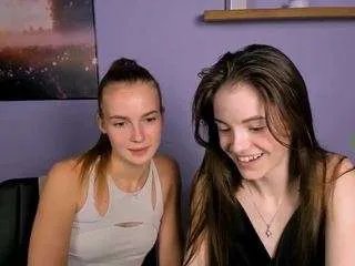 mia-starrr on CamSoda