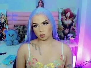 miss-adriana on CamSoda 