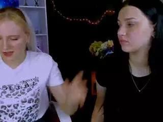 miss-ella1 on CamSoda 