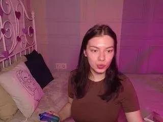 missdi on CamSoda 