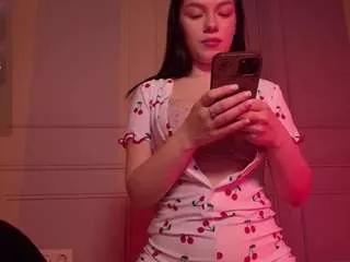 missdi on CamSoda 
