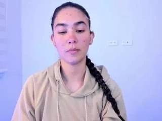misslucia on CamSoda 