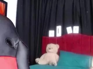 myominix on CamSoda 