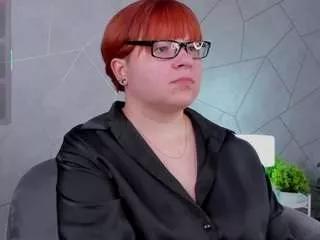 nelly-collins on CamSoda 