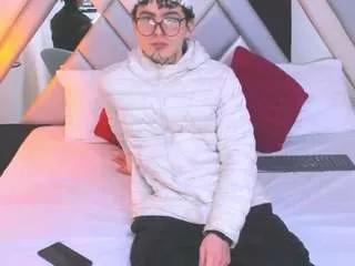 nina-passionf on CamSoda 