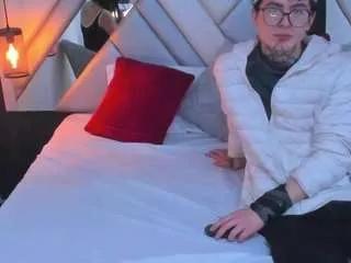 nina-passionf on CamSoda 