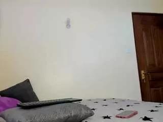 paradise-foxxx on CamSoda 