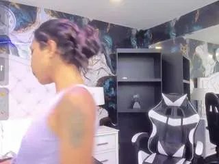 rave-connor on CamSoda