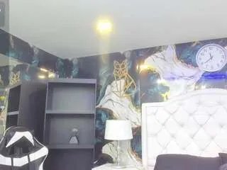 rave-connor on CamSoda